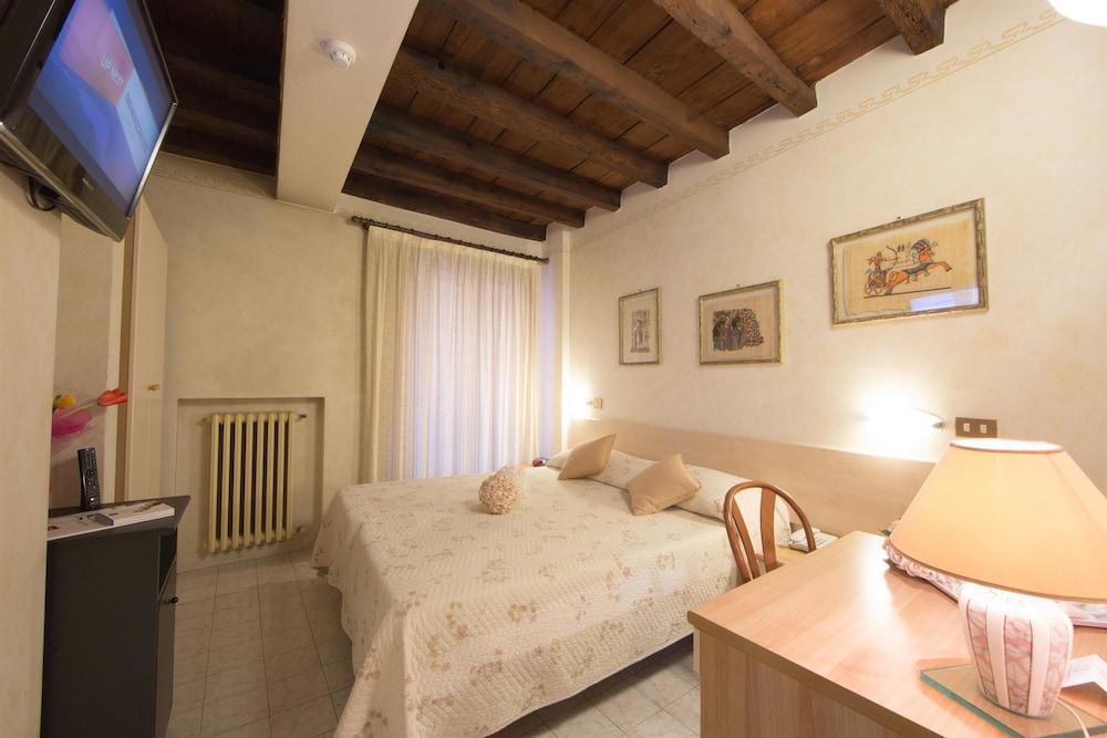 Best Western Hotel Liberta Μόντενα Εξωτερικό φωτογραφία