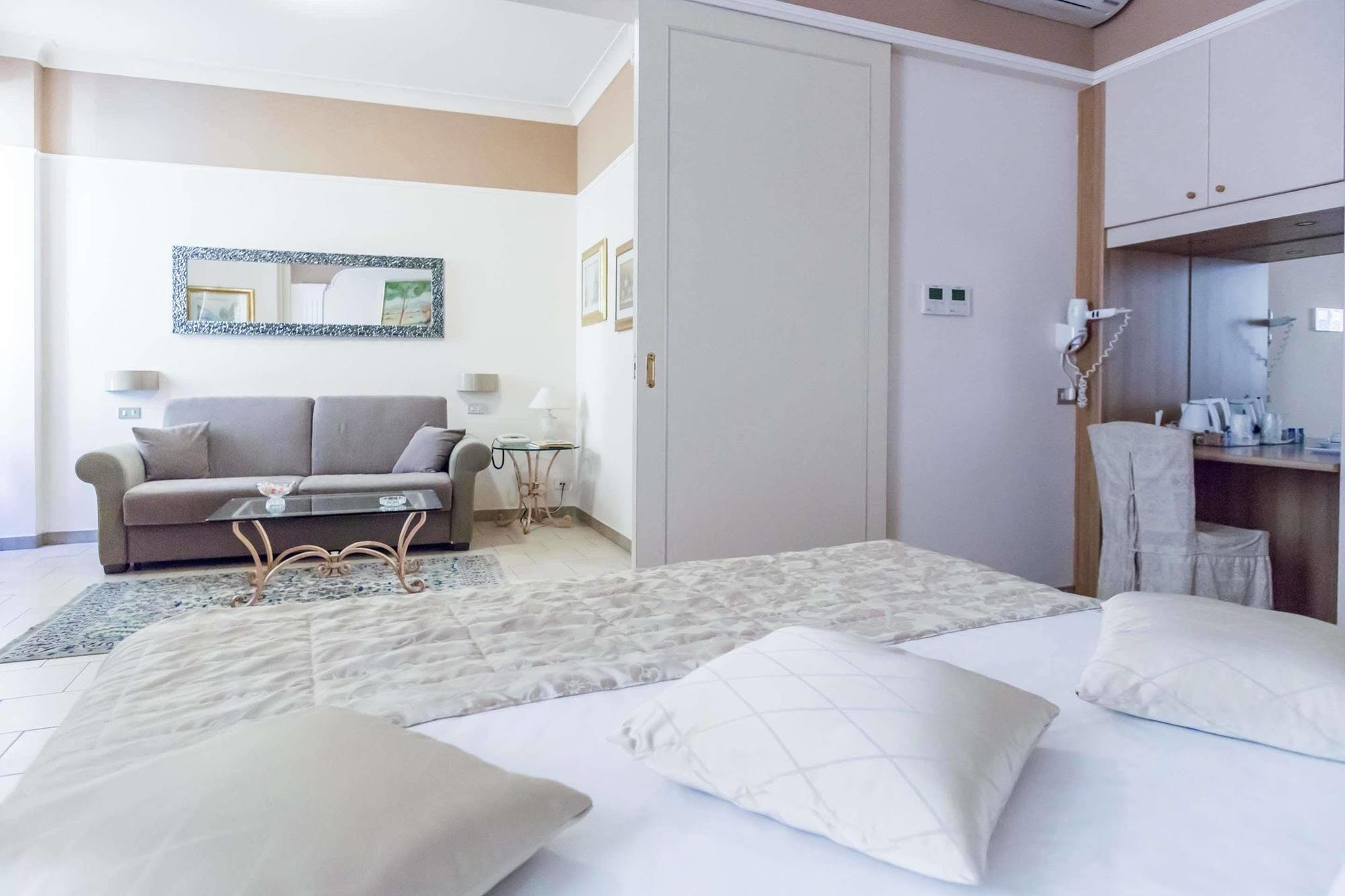 Best Western Hotel Liberta Μόντενα Εξωτερικό φωτογραφία